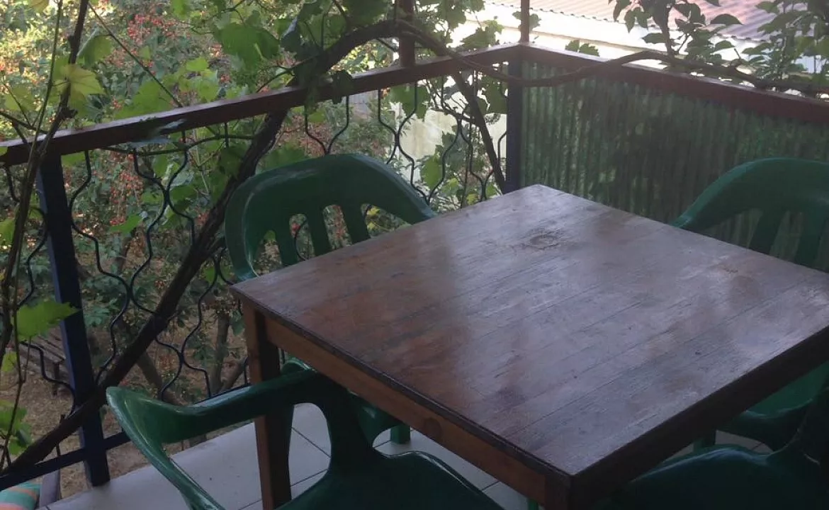  Трехместный с балконом. Гостевой дом на Комарова 17. Витязево