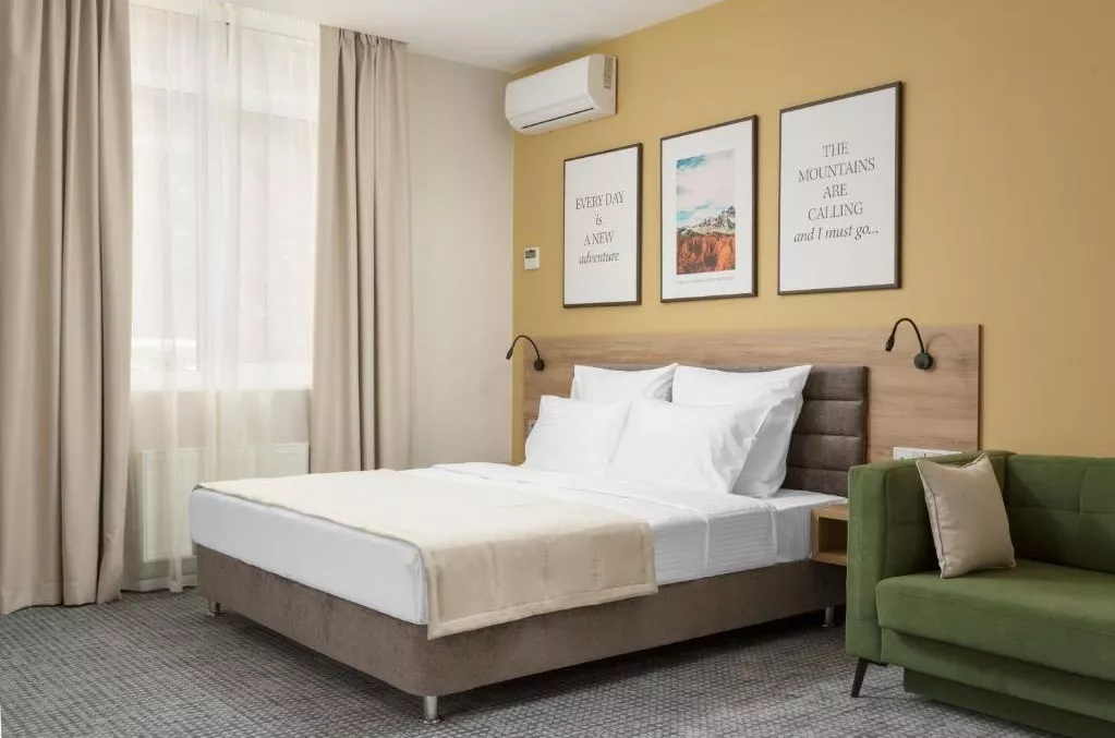 Двухместный (Двухместный номер Делюкс с 1 кроватью и балконом). Отель Отель Ikos Polyana. Красная Поляна