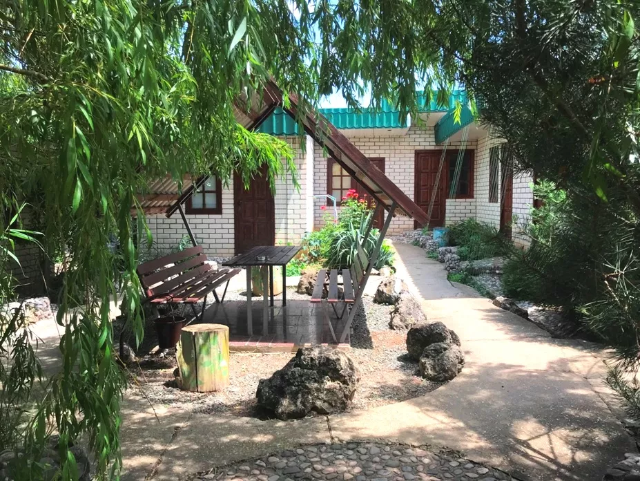 . Отель У Моря с бассейном. Евпатория