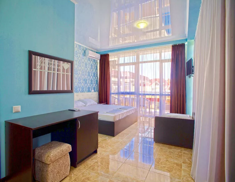 . Гостевой дом "Кристалл". Лазаревское