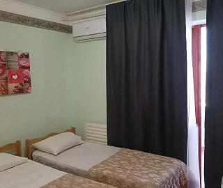 3х местный Люкс, от 1 до 4 гостей, двуспальная кровать, вид на море. Гостевой дом "Горная лаванда". 3х местный Люкс, от 1 до 4 гостей, двуспальная кровать, вид на море. Гостевой дом "Горная лаванда".