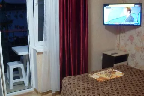 Комната для двоих с балконом. Гостевой дом Винтаж. Лазаревское