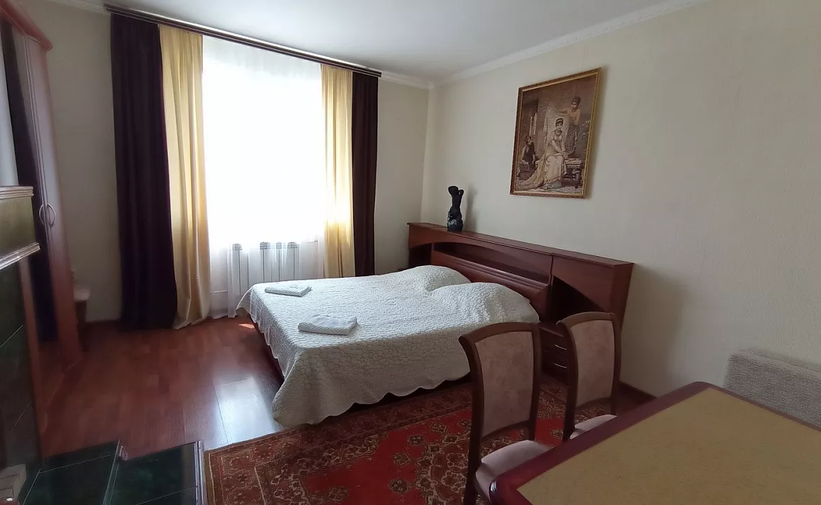 Двухкомнатный номер. Гостевой дом "Уютный дворик" на Толстого 42А. Геленджик