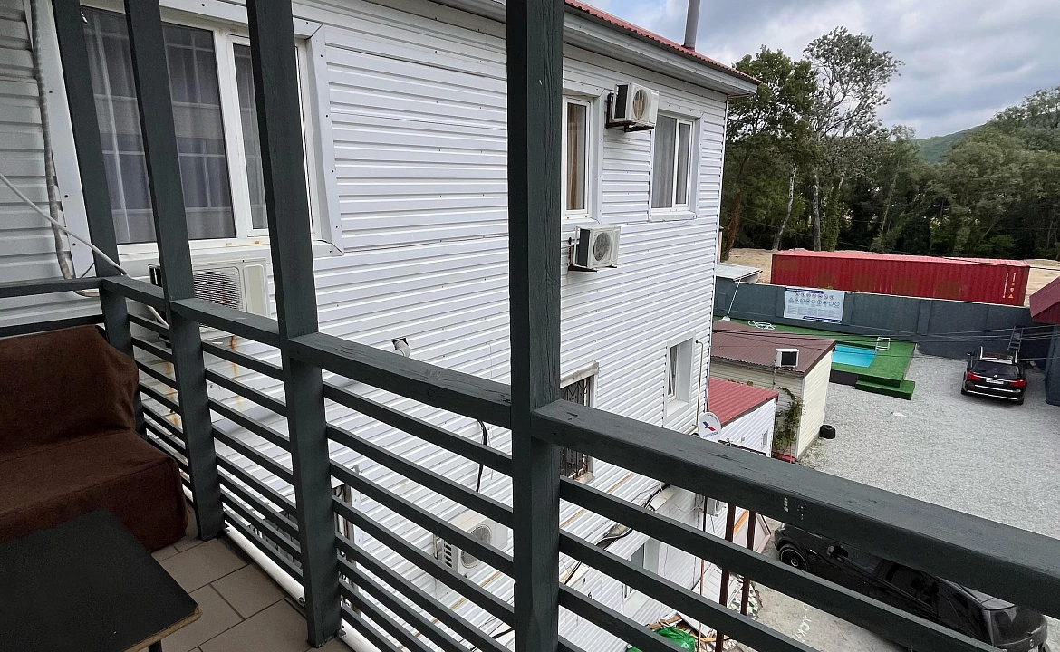 Семейный четырёхместный комфорт. Гостевой дом УЮТ на ул. Новороссийское шоссе 1/7. Джубга