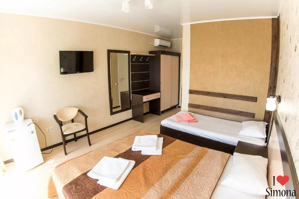 3-х местный номер . Гостевой дом "Симона". Витязево 3-х местный номер . Гостевой дом "Симона". Витязево