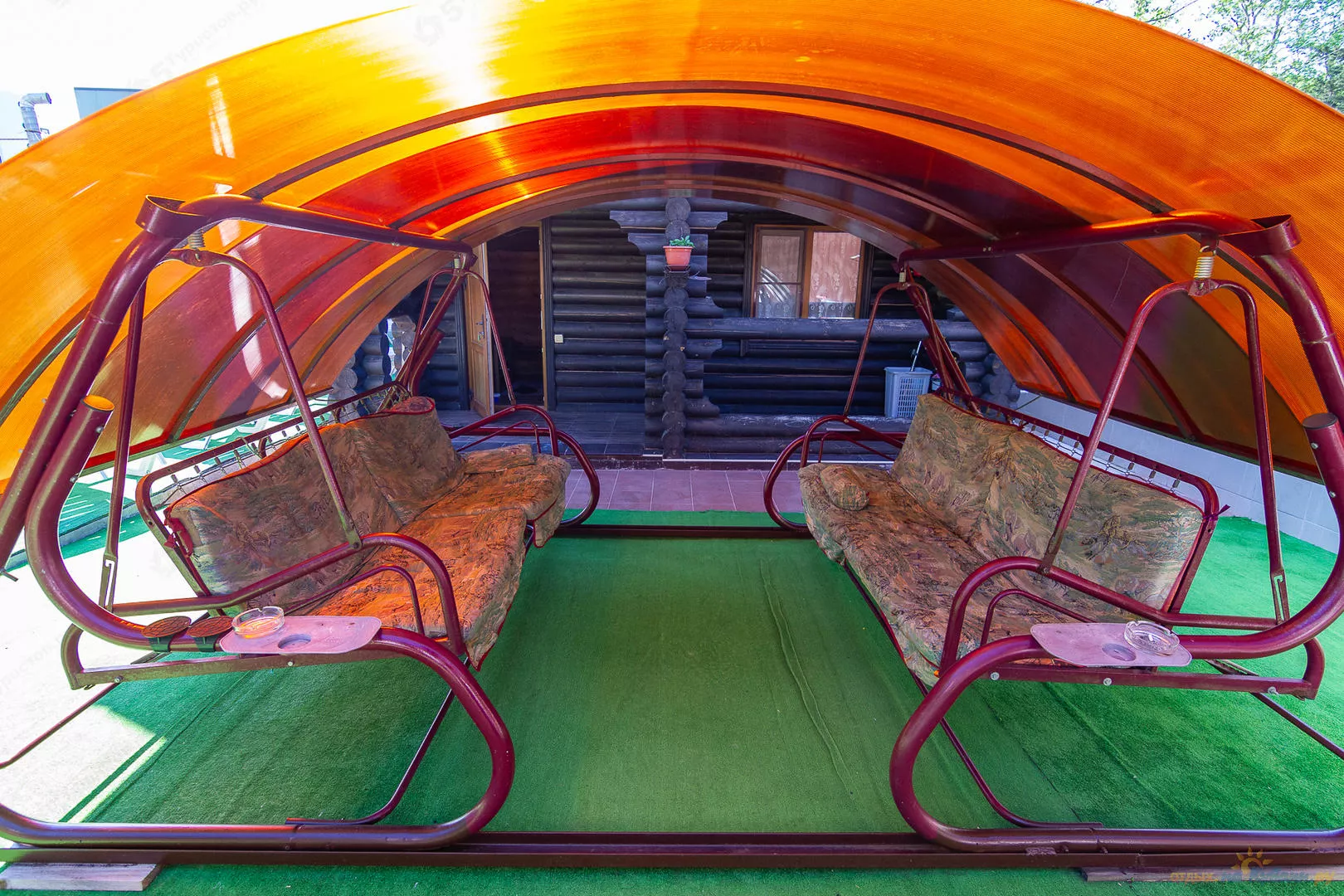 . Гостиница "Жемчужина Ямала". Лоо