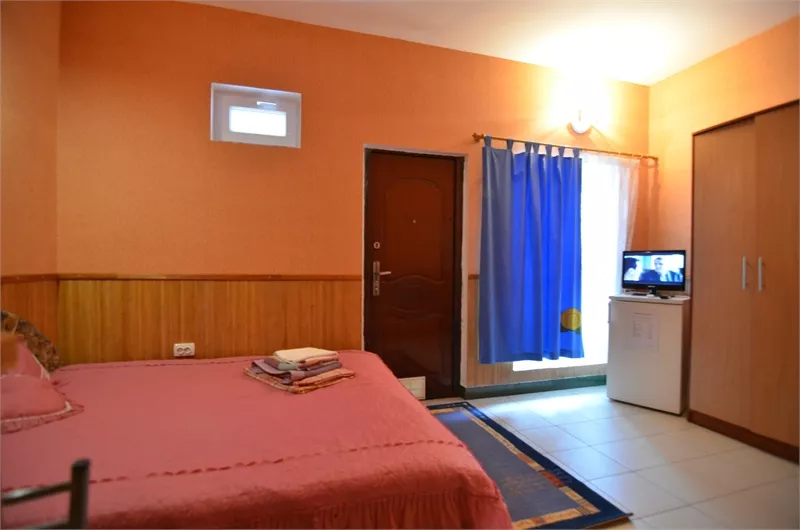 1-комнатный без балкона. Мини-отель "Домик со слоном". Рыбачье 1-комнатный без балкона. Мини-отель "Домик со слоном". Рыбачье