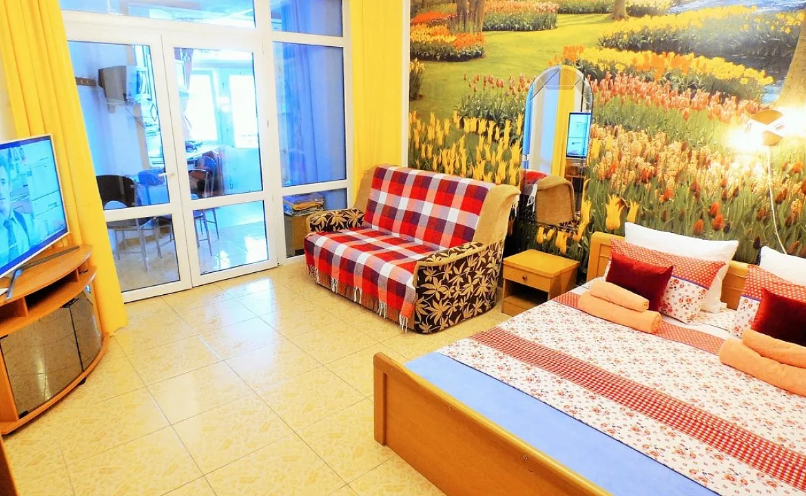 Апартаменты семейные. Частный гостевой дом Дворик у причала. Ялта