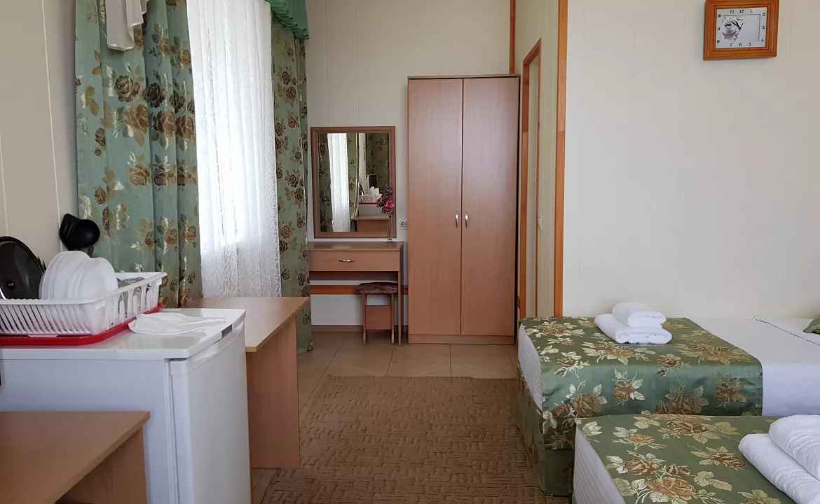 Люкс со смежным балконом 3хместный. Отель АСТОН. Нижнее Джемете