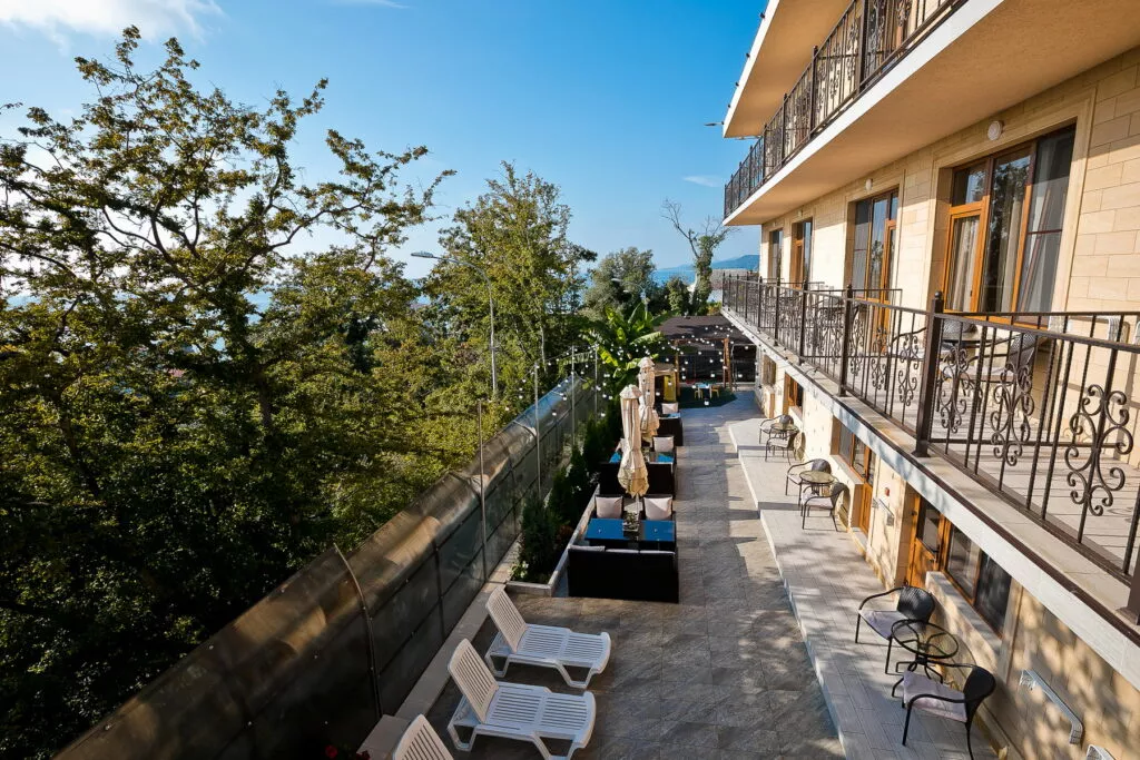 . Отель «NOY». Лоо