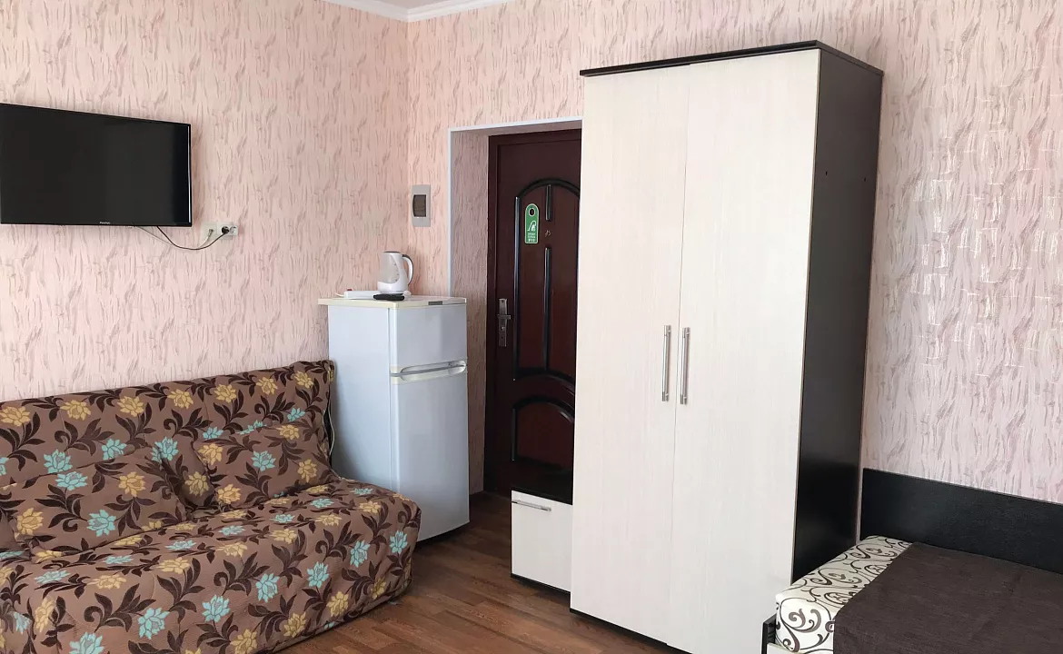 4х местный номер «Стандарт». Гостевой дом "Виктория". Лазаревское 4х местный номер «Стандарт». Гостевой дом "Виктория". Лазаревское