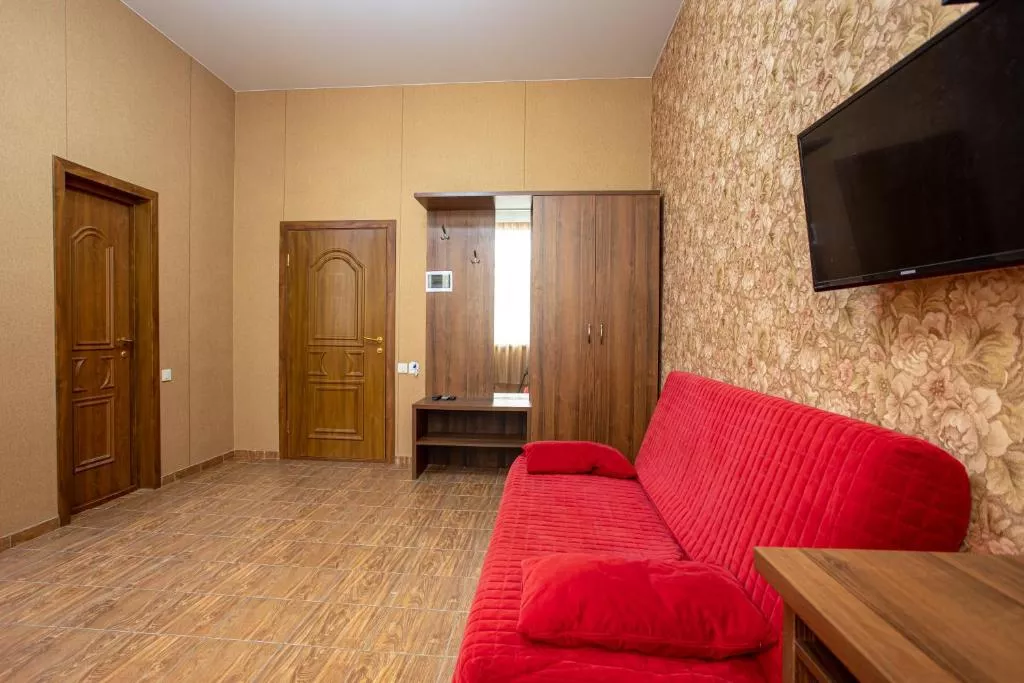 Четырехместный номер. Отель Атмосфера. Кабардинка Четырехместный номер. Отель Атмосфера. Кабардинка