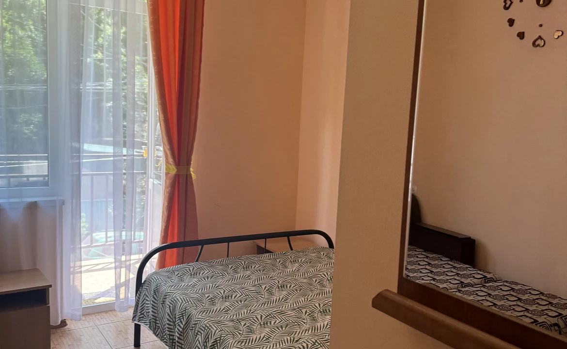 Стандарт с балконом . Гостевой дом "Пантера". Гагра