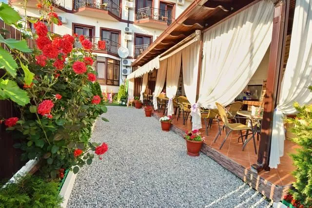 . Гостевой дом «Прага». Кабардинка