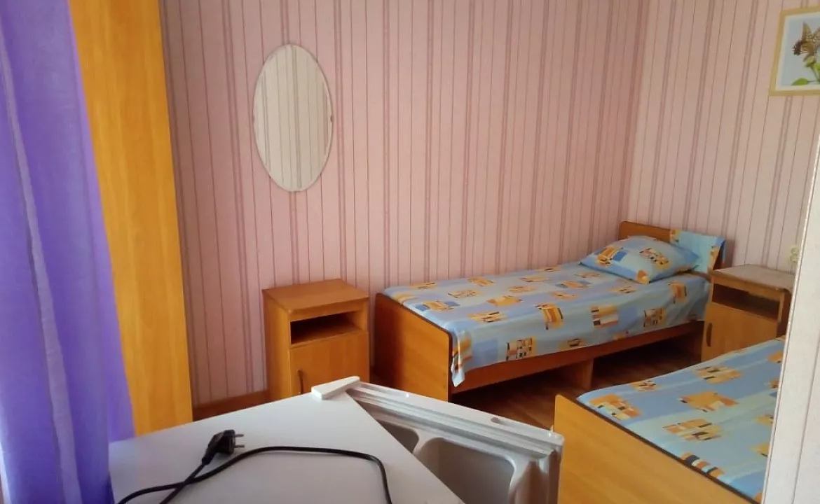 Двухместный номер с удобствами. Гостевой дом "Алина" - Голубицкая. Голубицкая