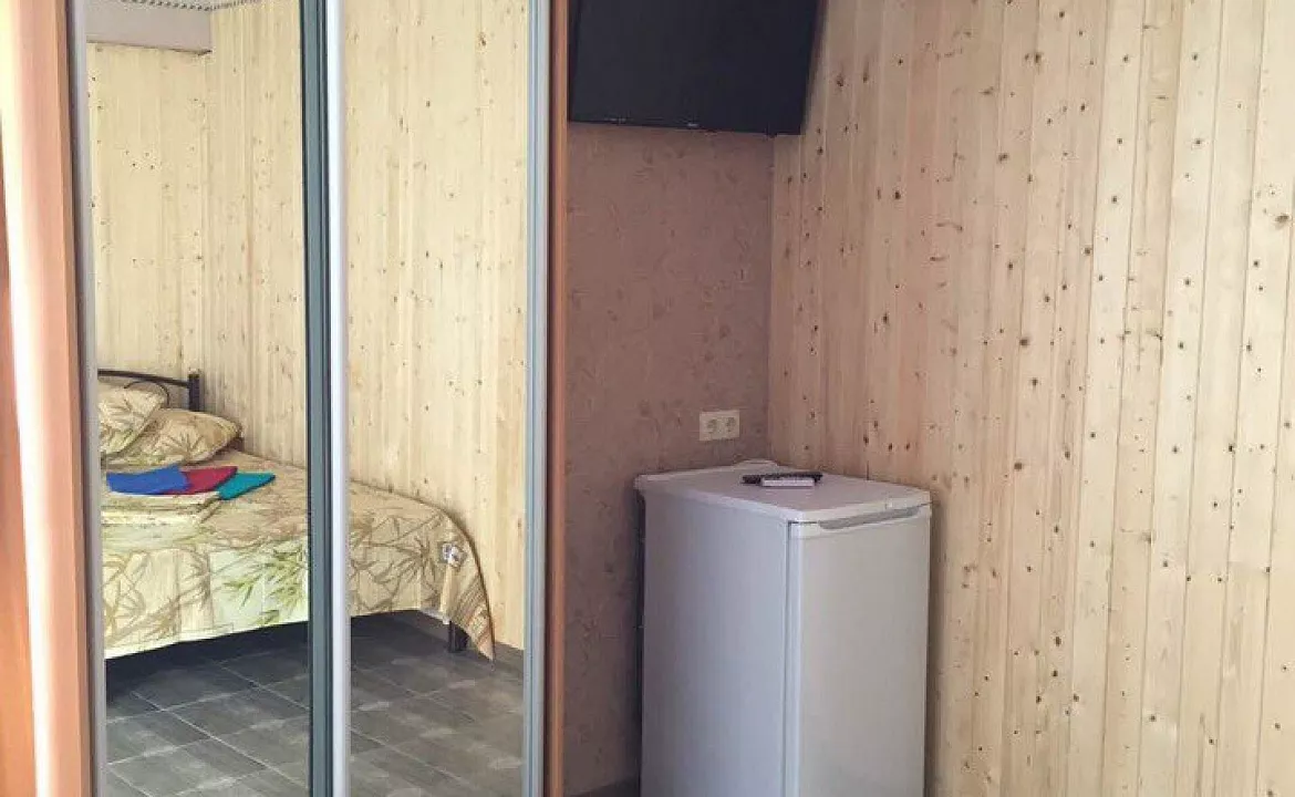 3-x местный номер с отдельным входом и своим маленьким двориком. Вилла Bellavista. Орджоникидзе