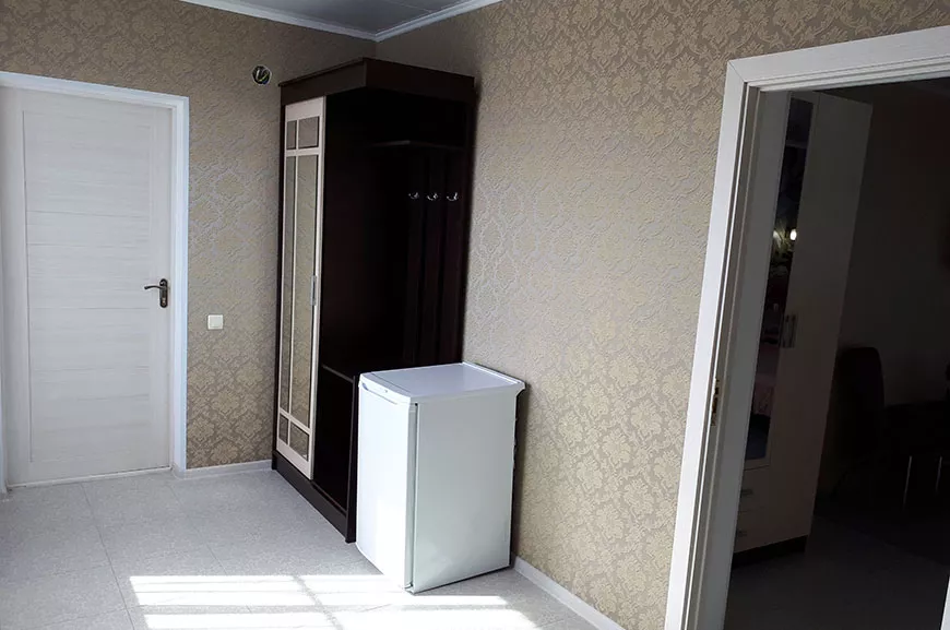 2-комнатная комфортная (мансардная). Гостевой дом «Медовый месяц». Саки