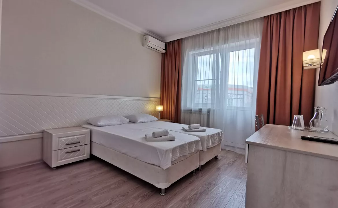 Улучшенный двухместный с балконом. Гостевой дом Orange House . Адлер