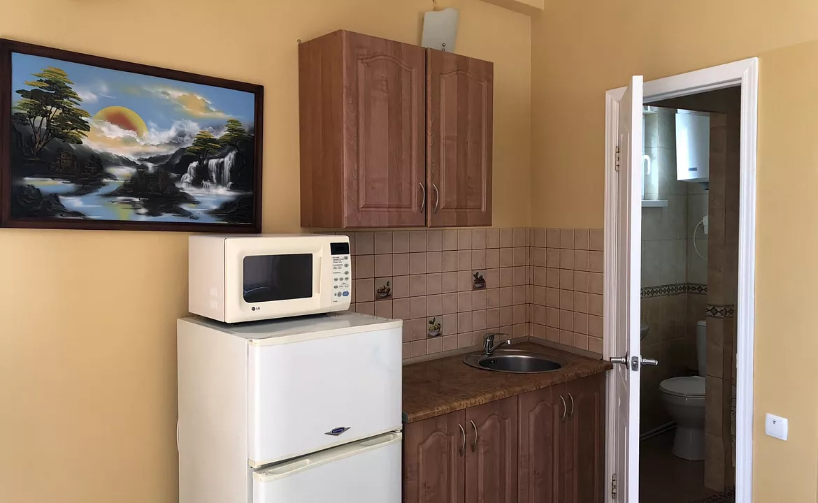 Четырехместный с мини-кухней и балконом. Гостевой дом АнНи. Гаспра