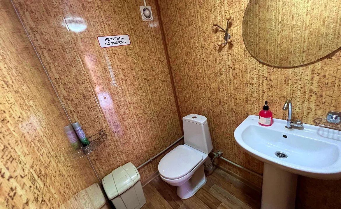 Трехместный номер «ЭКОНОМ». Гостевой комплекс «Солнышно». Кабардинка