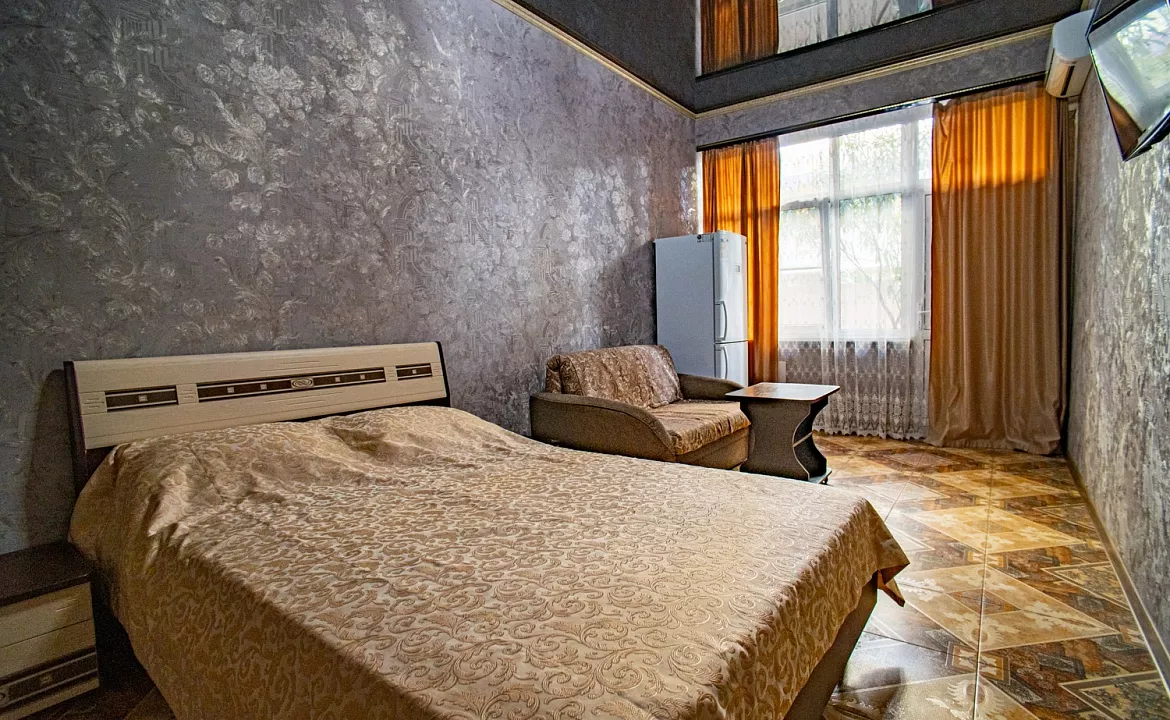 Семейный 2-х местный с доп. местом - 2+2. Отель "Калараш 17а". Лазаревское Семейный 2-х местный с доп. местом - 2+2. Отель "Калараш 17а". Лазаревское