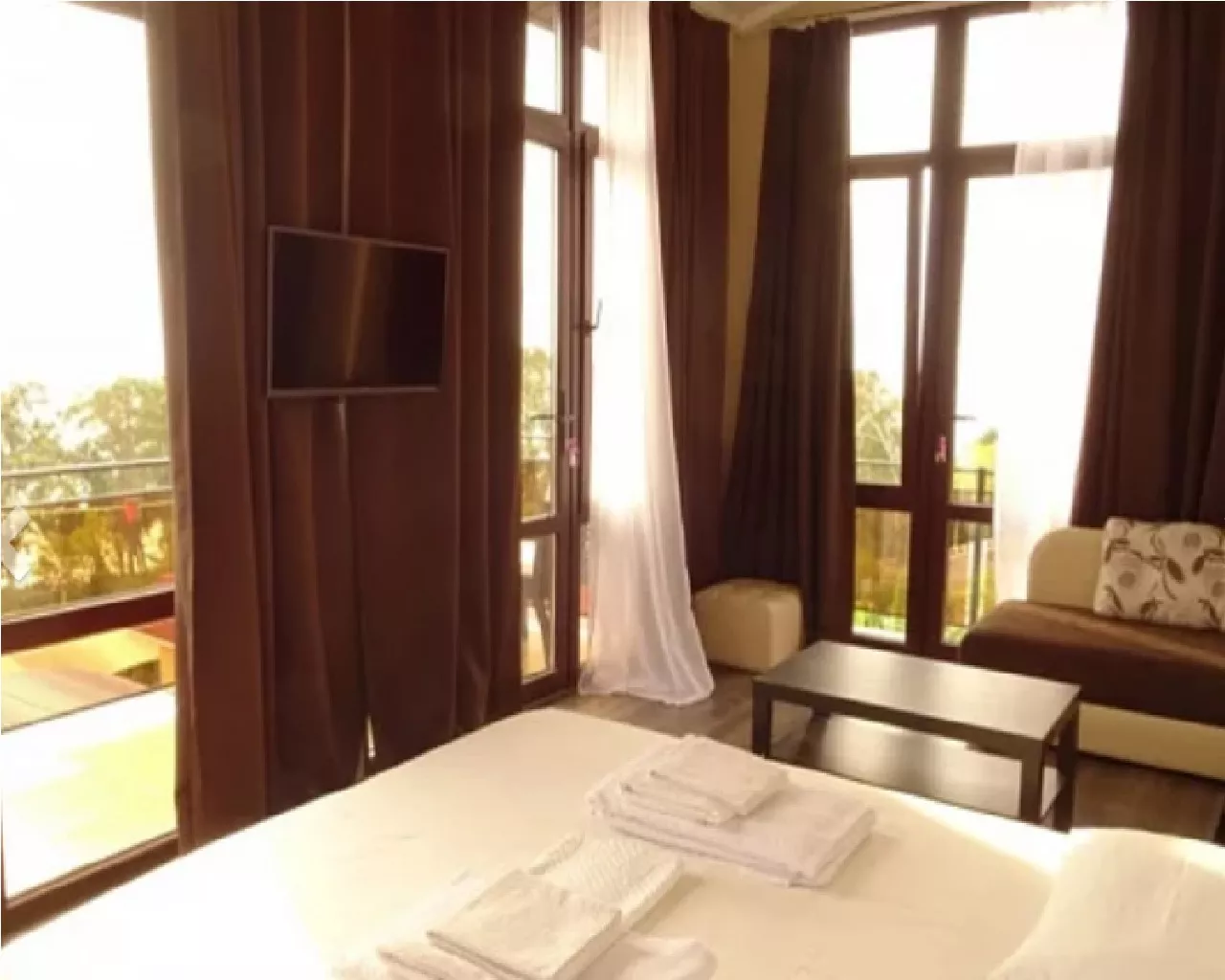 . Гостевой дом "Белый дом". Новый Афон . Гостевой дом "Белый дом". Новый Афон