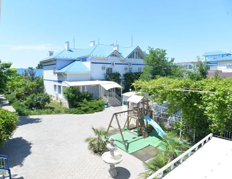 . База отдыха "Слава". Витязево