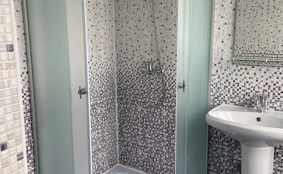 3-х местный номер. Гостевой дом Надежда в Гаграх. Гагра