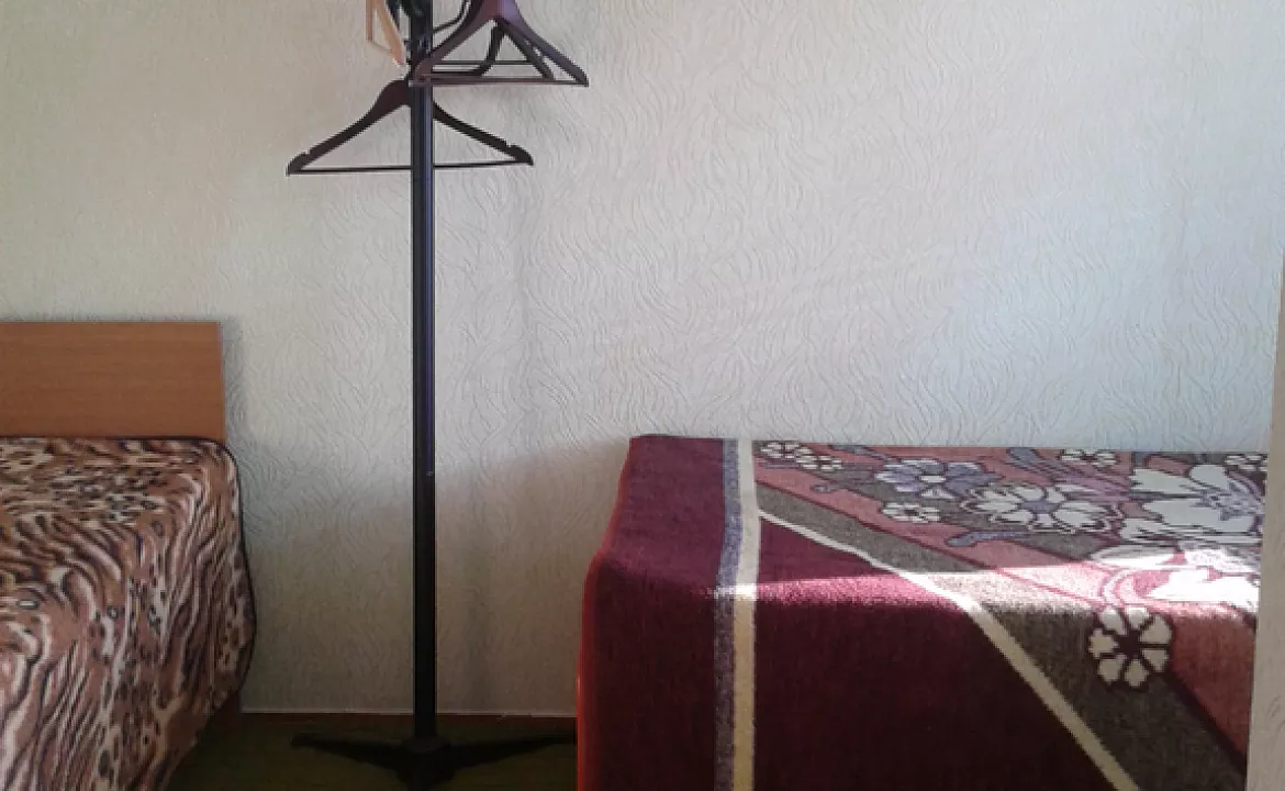 Отдельные комнаты с размещением от 1 до 4 человек. Частный сектор Отдых в Ейске на Калинина 156. Ейск