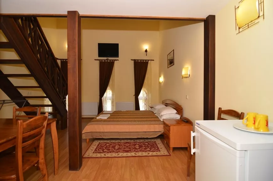 Полулюкс 2-местный на мансардном этаже без балкона. Отель «Перчем». Судак