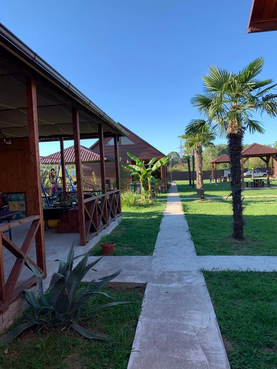 . Гостевой дом "Лдзаа". Пицунда