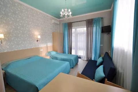 «Студио» 1-комнатный до 5-ти человек. Гостевой дом Rovados. Витязево