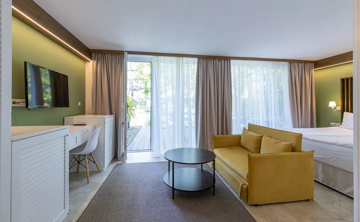 Комфорт с собственной террасой. Отель Портобелло Сочи. Адлер