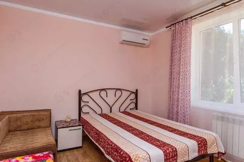 Комната для двоих с душем и туалетом 1 этаж. Гостевой дом Винтаж. Лазаревское