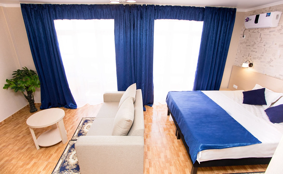 4-х местный «Джуниор сьют» с видом на море. Отель "Alfa Summer". Анапа