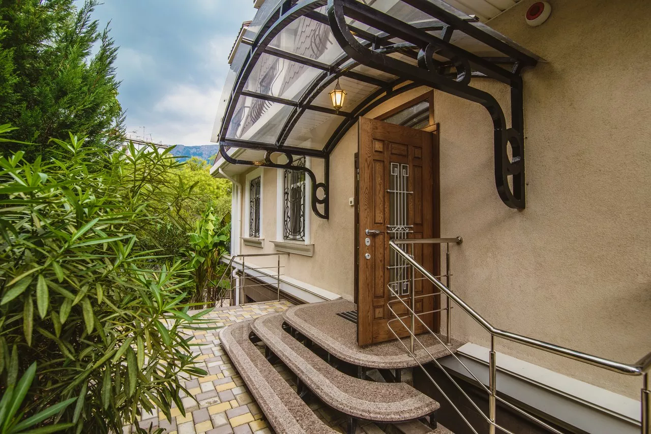 . Отель "Каштановый особняк". Ялта