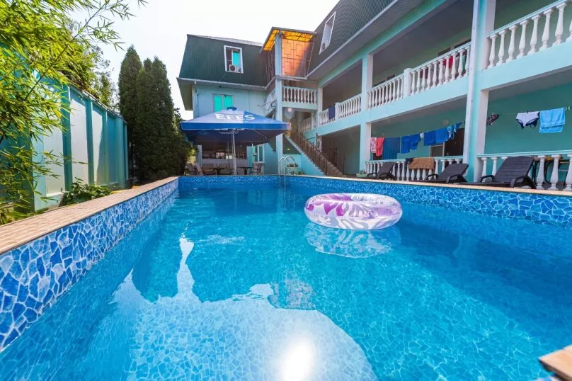 . Гостиница "Максим". Новомихайловский