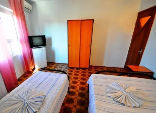 3-х местный номер ПК. Гостевой дом "Островок". Витязево