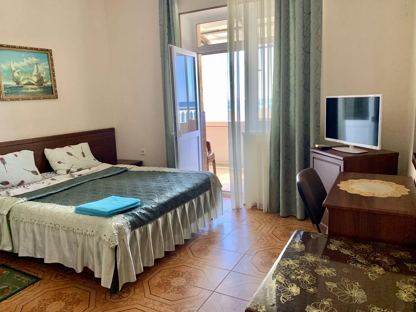 . Гостиница "Посейдон". Новомихайловский