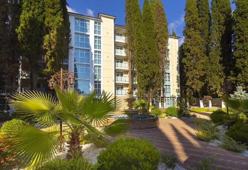 . Отель "Челюскинцев". Гагра