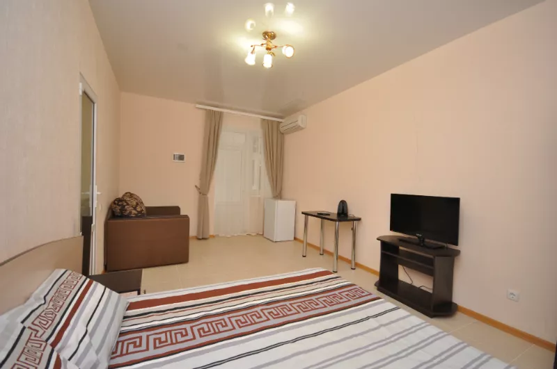 Люкс 4-местный  однокомнатный. Мини-пансионат «У моря». Штормовое