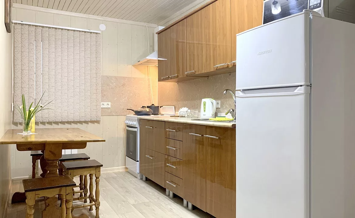 Семейный двухкомнатный номер с кухней и верандой. Гостевой комплекс "Буэнос Диас". Совет-Квадже