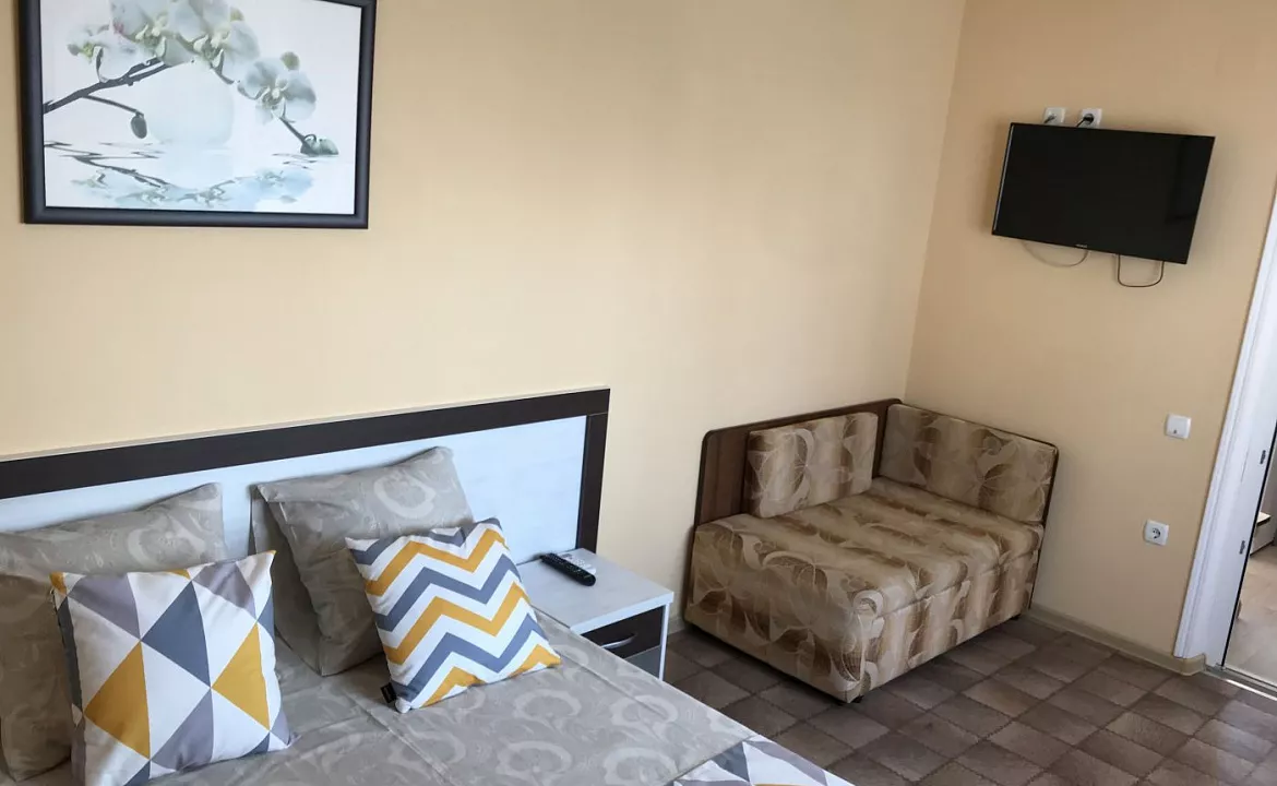 Двухкомнатная квартира с кухней в коттедже. Гостевой дом "Виктория". Лазаревское Двухкомнатная квартира с кухней в коттедже. Гостевой дом "Виктория". Лазаревское