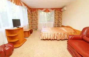 2-х и 3-х местные стандартные номера. Учебно-оздоровительная база «Горизонт»    . Ольгинка