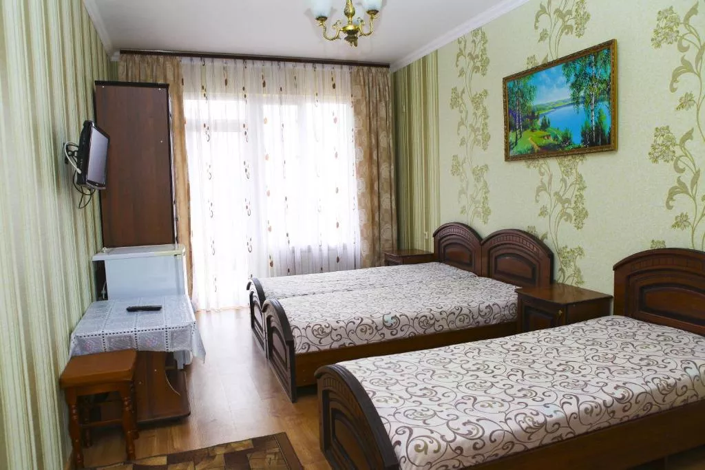 3х-местный номер с балконом	. Гостевой дом "MoreLeto". Адлер