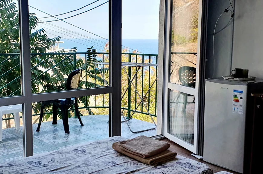 2-местный номер с балконом и видом на море и горы. Гостевой дом «Камилла Sunrise». Алушта