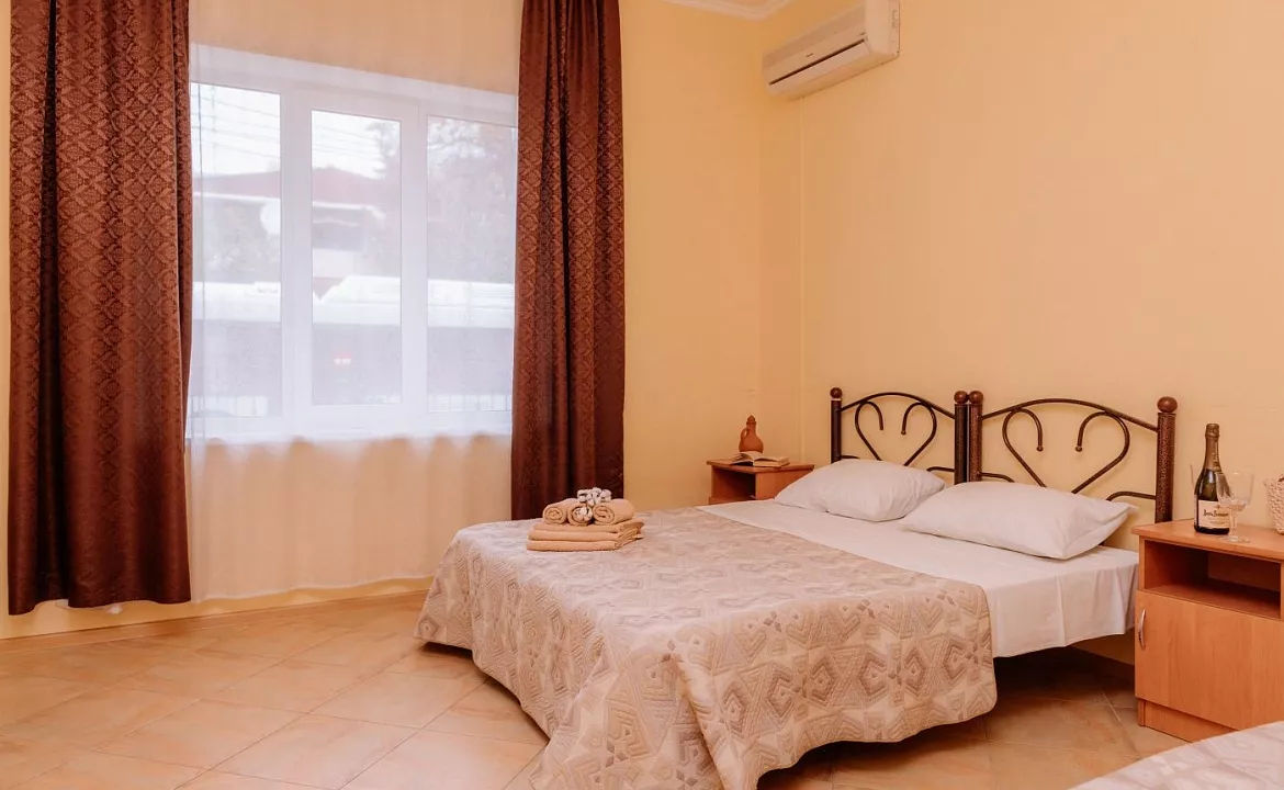 Стандарт с балконом. Гостевой дом "София" - Лазаревское. Лазаревское