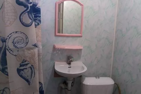 Два стандартных 4х местных с кухней на открытой террасе. Гостевой дом «Высотной 13». Голубицкая Два стандартных 4х местных с кухней на открытой террасе. Гостевой дом «Высотной 13». Голубицкая