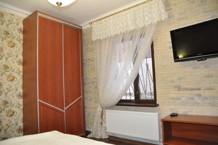 Апартамент. Гостевой Дом «ТАВР». Ялта