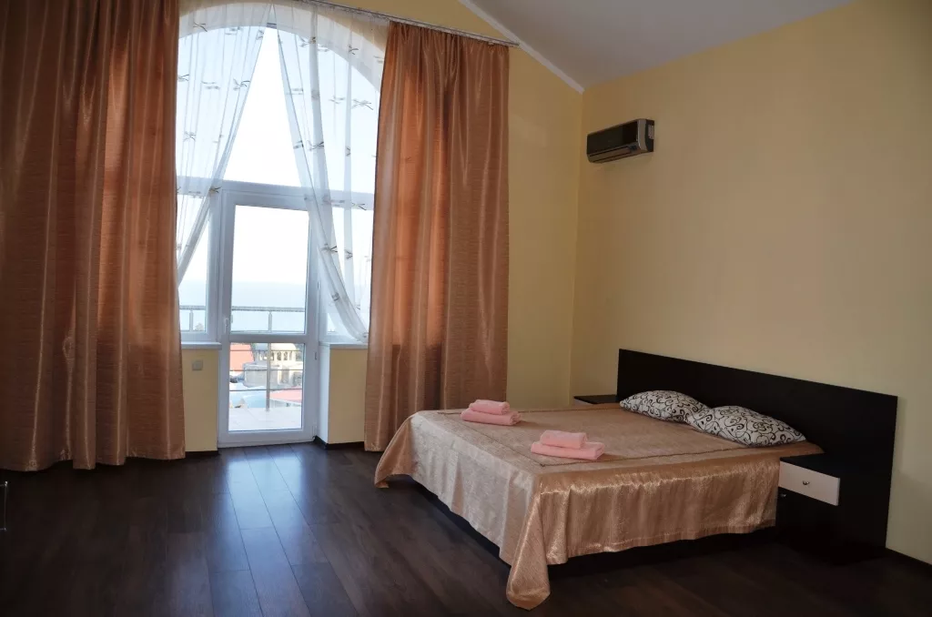 Двухкомнатный номер Делюкс. Мини-отель «Виноград». Кацивели